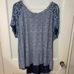 Lucky Brand Blue and Floral Loose Top!